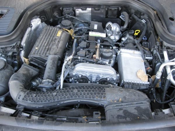 Mercedes-Benz GLC300 Engine