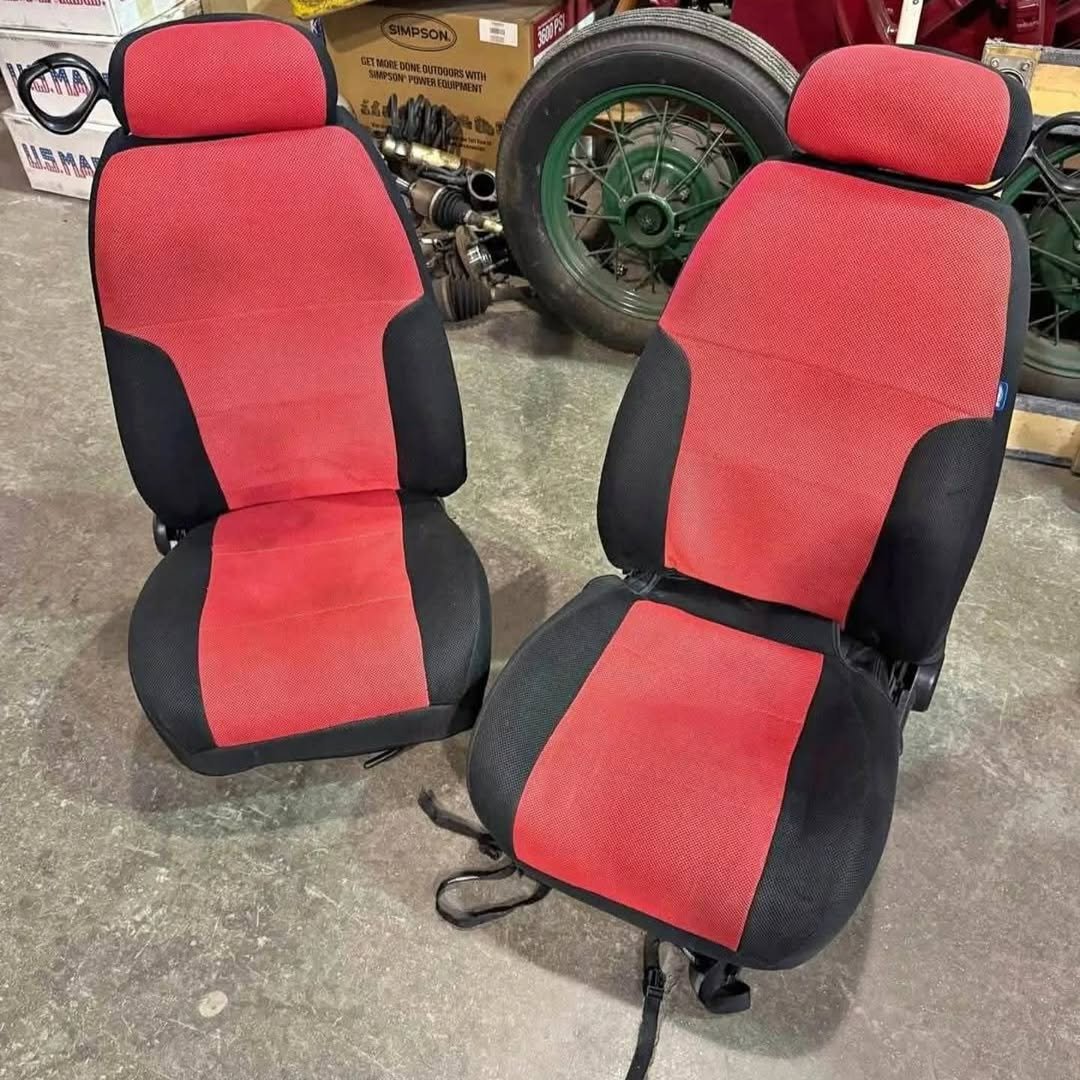 Ford Mustang 01-04 Power Seats Set of Two