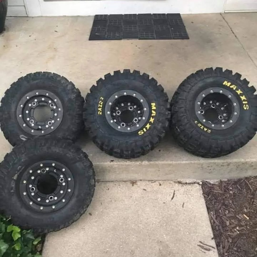 Hiper CF1 Carbon Fiber Beadlock Wheels with Kenda Front and Rzr Rear Tires