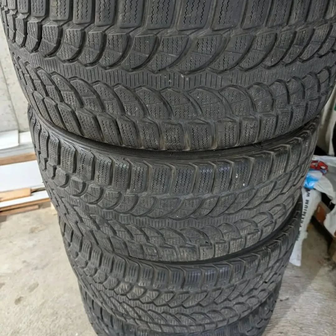 Used Staggered Tires for Ford Mustang - Image 2