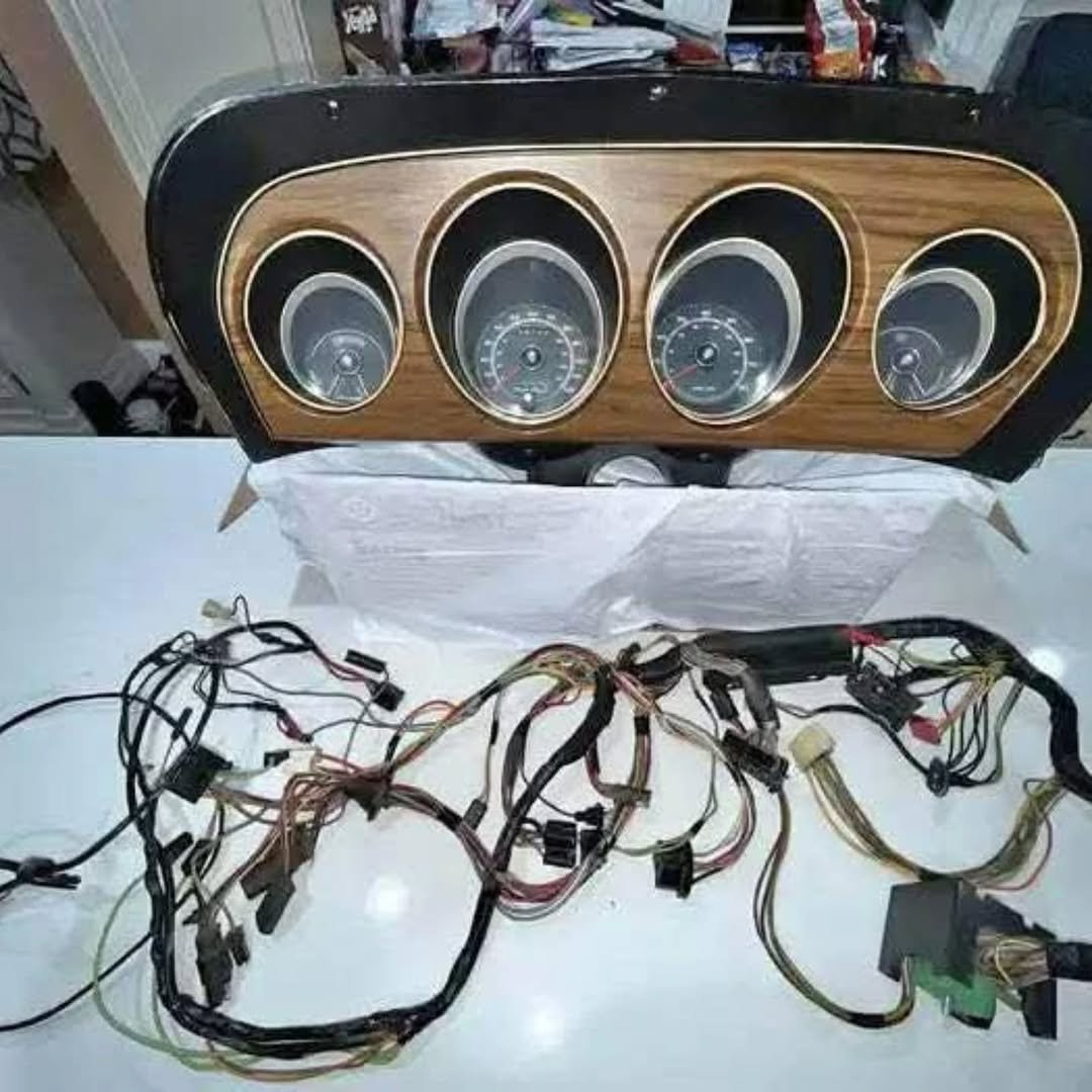 Ford Mustang Used Deluxe Wood Grain Tach Dash Gauge Cluster