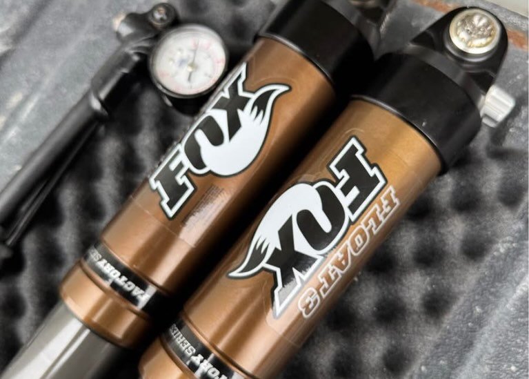 Fox Float 3 Shocks for Yamaha YFZ 450 or Raptor 700 with Eko Titanium Bolts and Fox Pump - Image 3