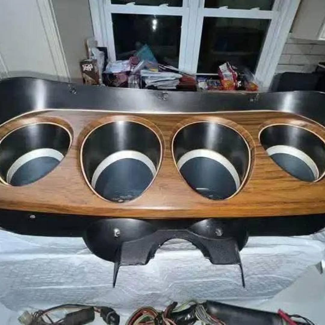 Ford Mustang Used Deluxe Wood Grain Tach Dash Gauge Cluster - Image 4