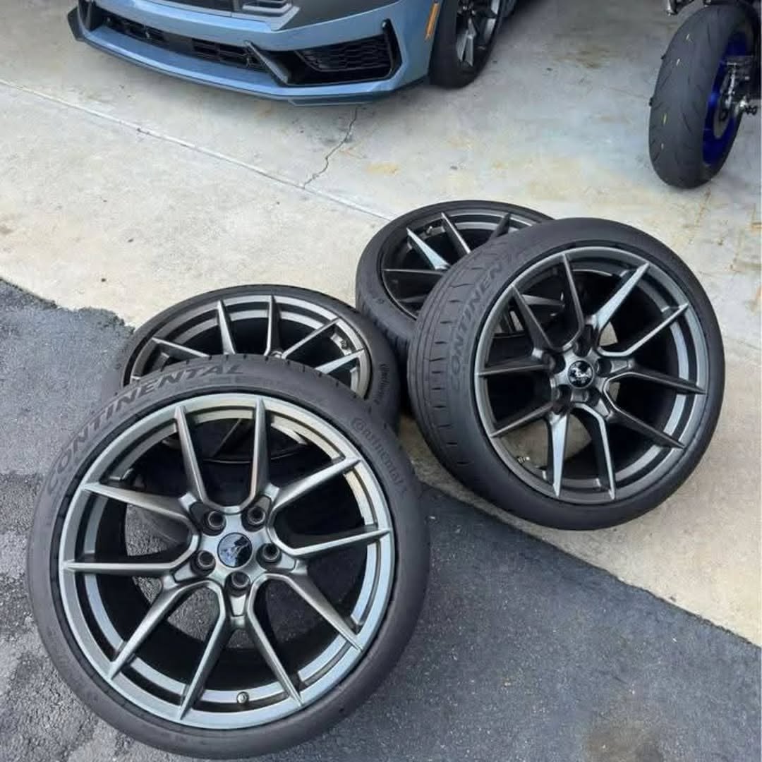 Ford Mustang Dark Horse Handling Pack Wheels with Tires