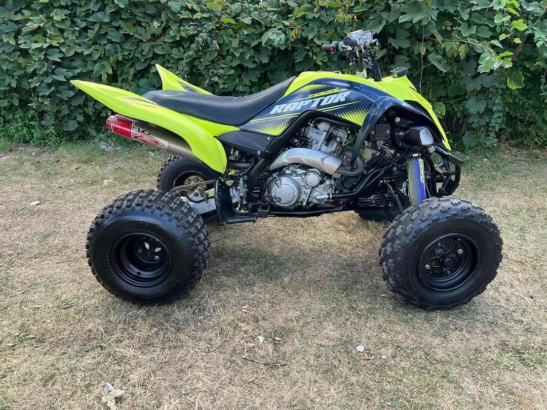 Yamaha Raptor 700 Custom Graphics Kit - Black White Blue