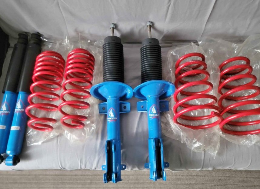 2005-2010 Ford Mustang Lowering Suspension Kit - Image 2