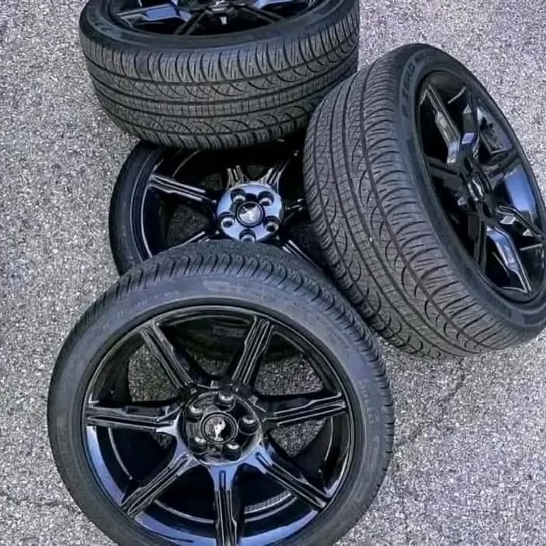 Ford Mustang GT Black Accent Wheels