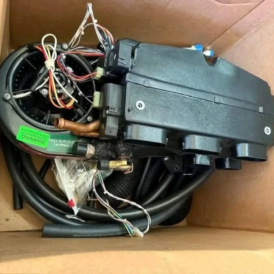 Ford Mustang AC Unit for 1967-1971 Models - Image 10