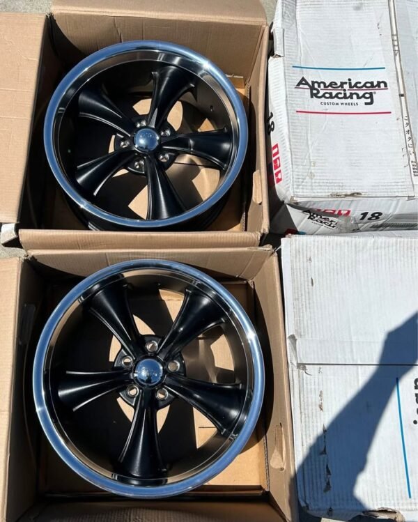 Staggered American Racing Rims for Ford Mustang