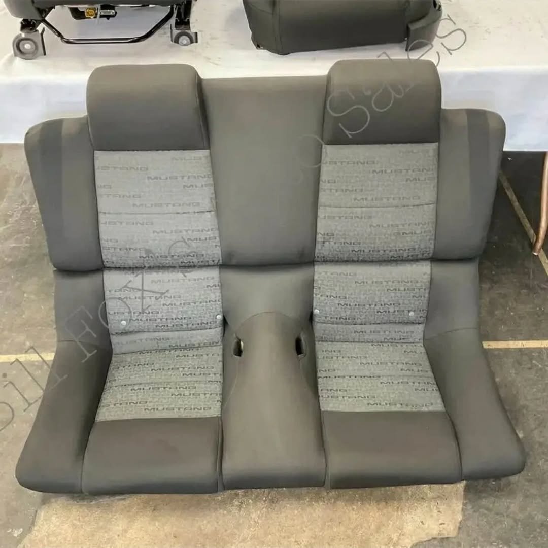 2007 Ford Mustang V6 Charcoal Cloth Seat Set - Image 8