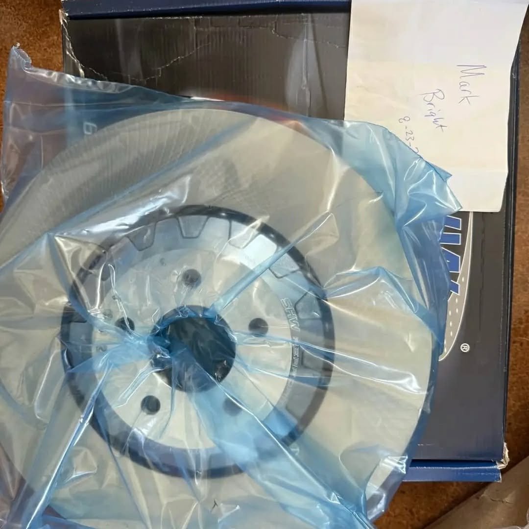 Ford Mustang GT350R Front Calipers and Rotors Set - Image 6