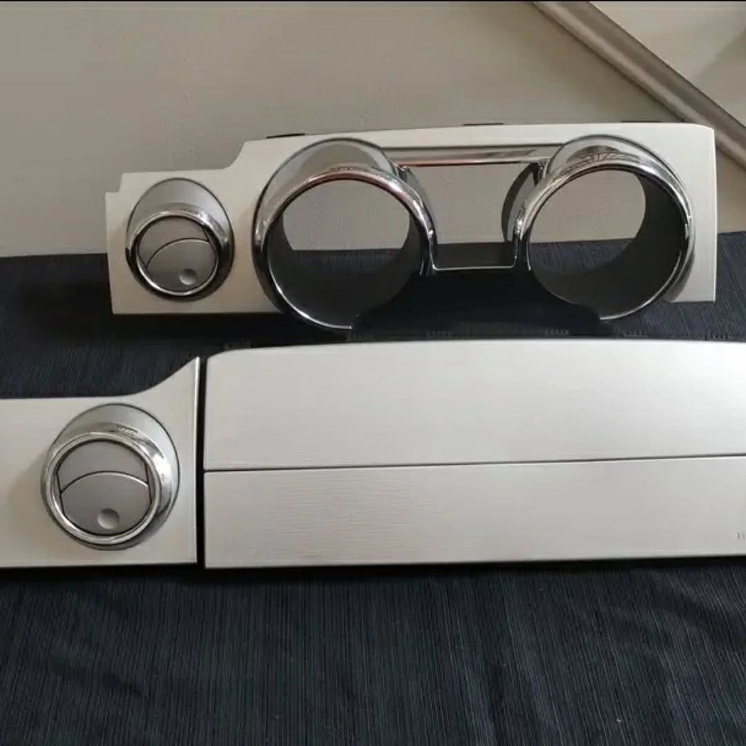 2005-2009 Ford Mustang Deluxe Aluminum Dash Bezel Trim - Image 2