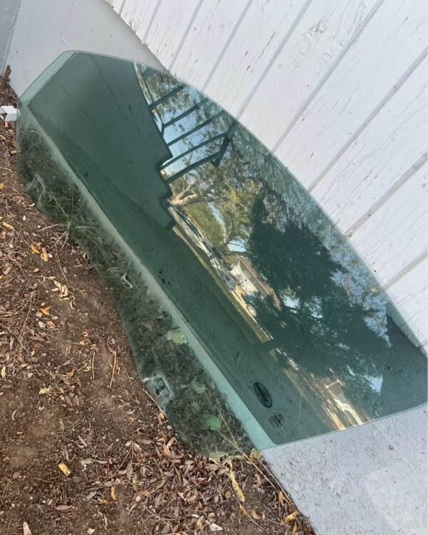 Ford Mustang 2005-2009 Driver Side Window Glass