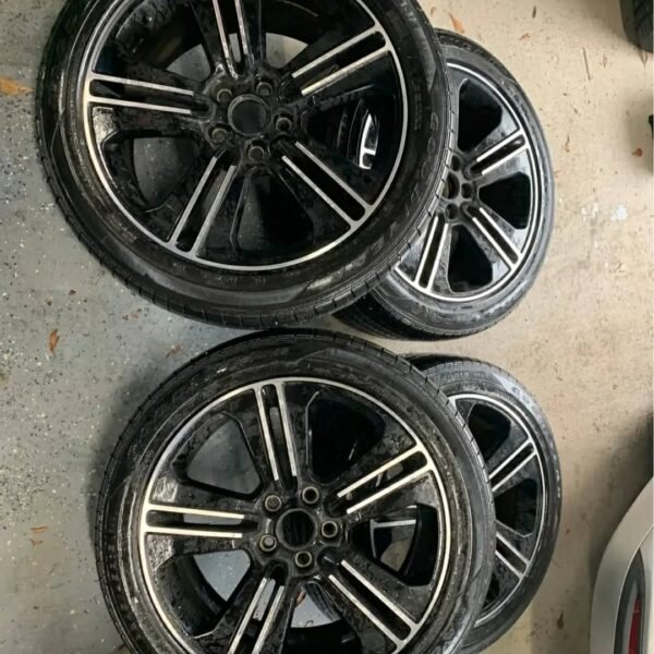 Ford Mustang GT/CS 19-Inch Rims and Tires Set