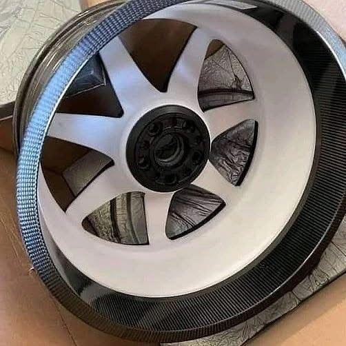 Ford Mustang GT500 Carbon Fiber Wheels Set - Image 2