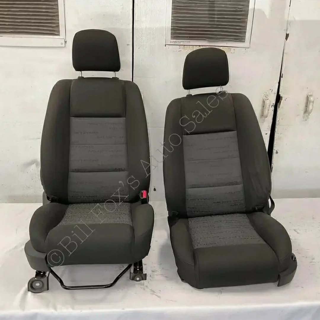 2007 Ford Mustang V6 Charcoal Cloth Seat Set - Image 2