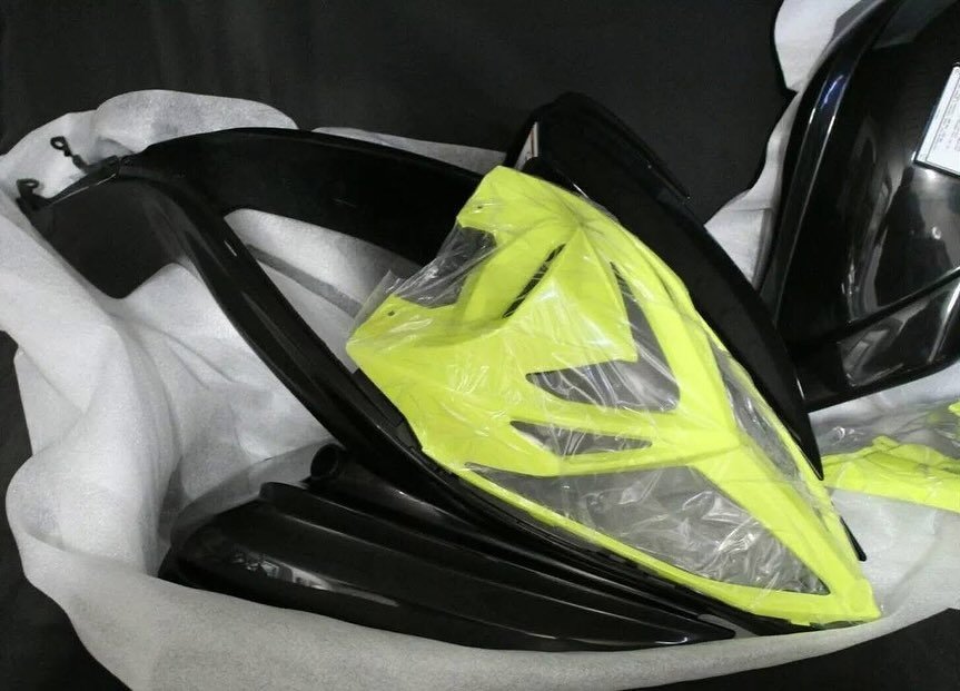 Genuine Yamaha Raptor 700 Fenders Set (2006-2023) - Black/Green - Image 4