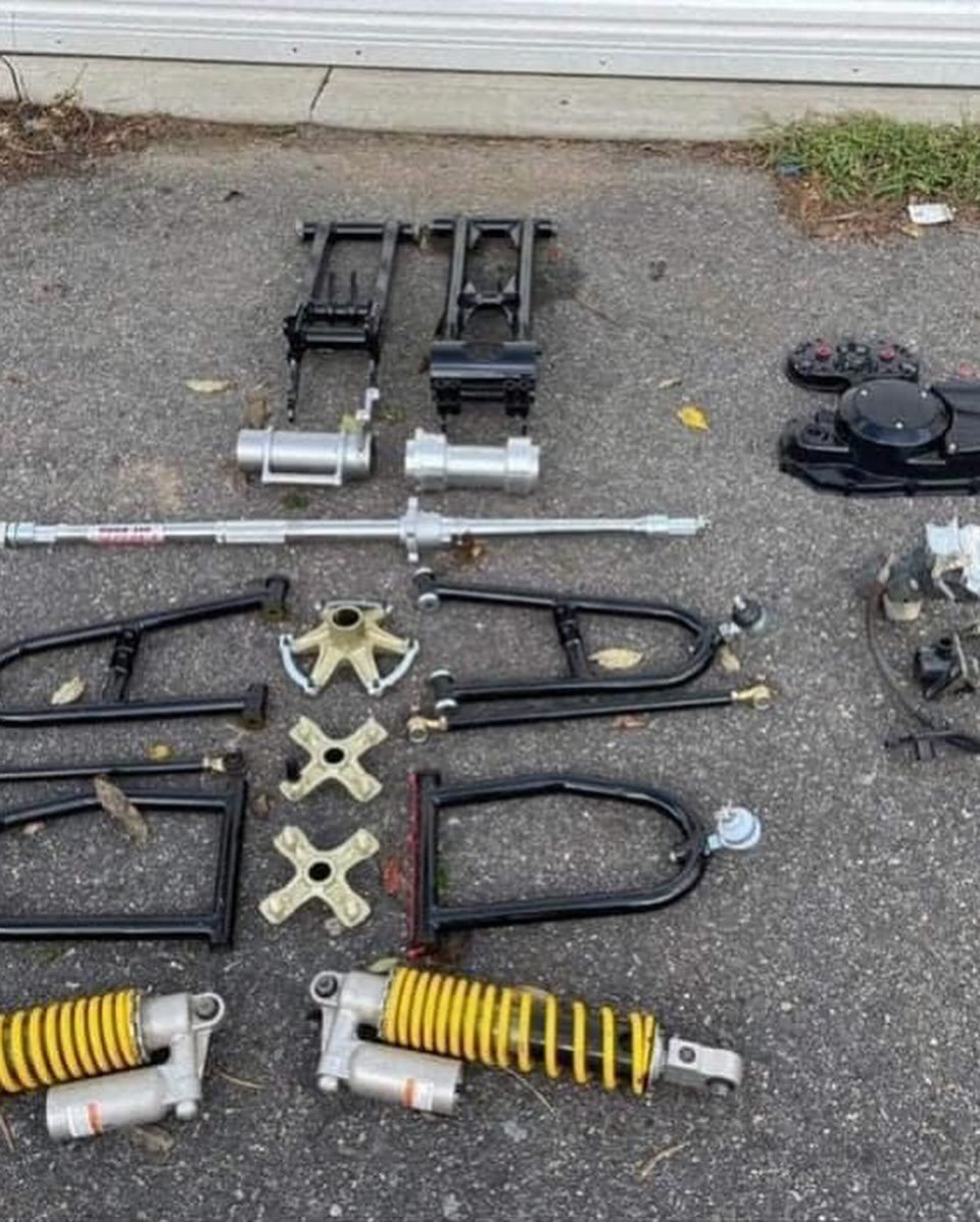 Yamaha YFZ 450 Limited Edition Yellow Front Shocks - Image 4