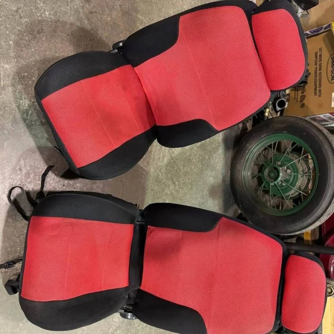 Ford Mustang 01-04 Power Seats Set of Two - Image 2