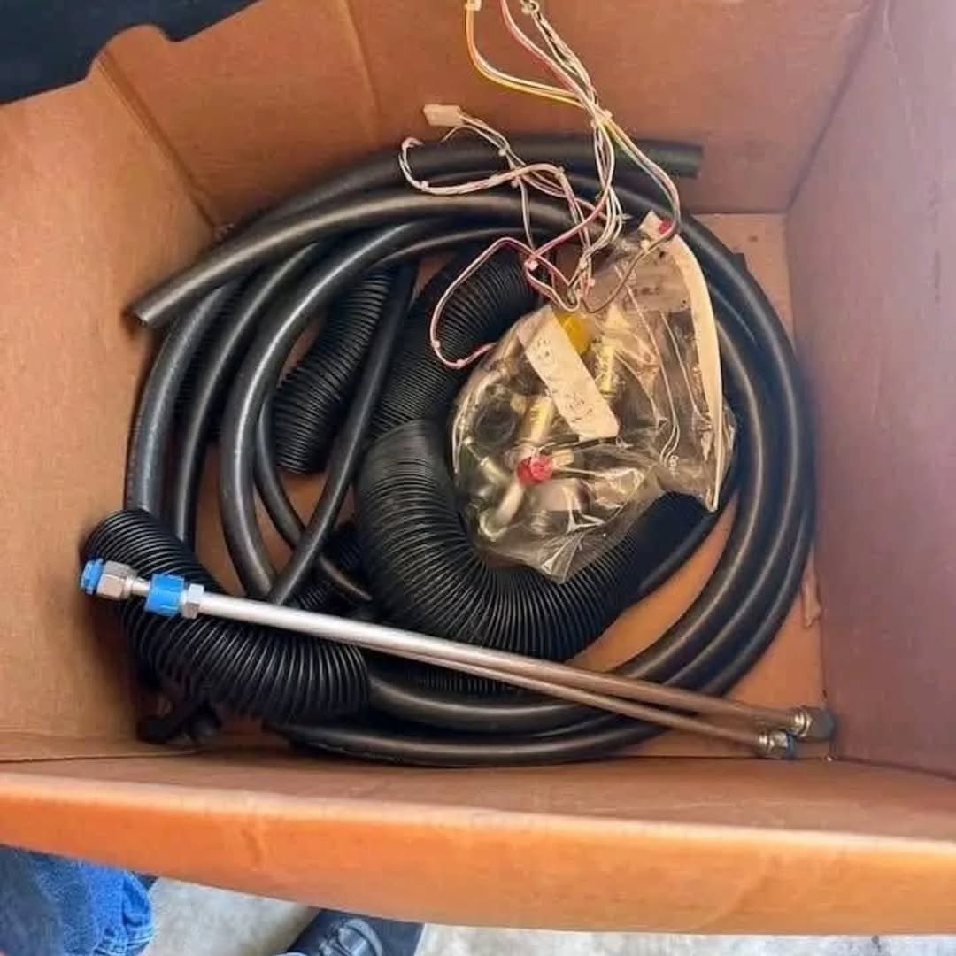 Ford Mustang AC Unit for 1967-1971 Models - Image 6