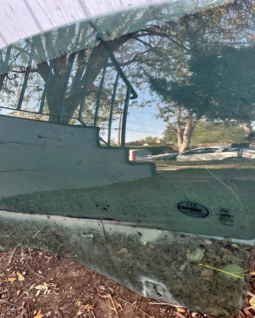 Ford Mustang 2005-2009 Driver Side Window Glass - Image 2