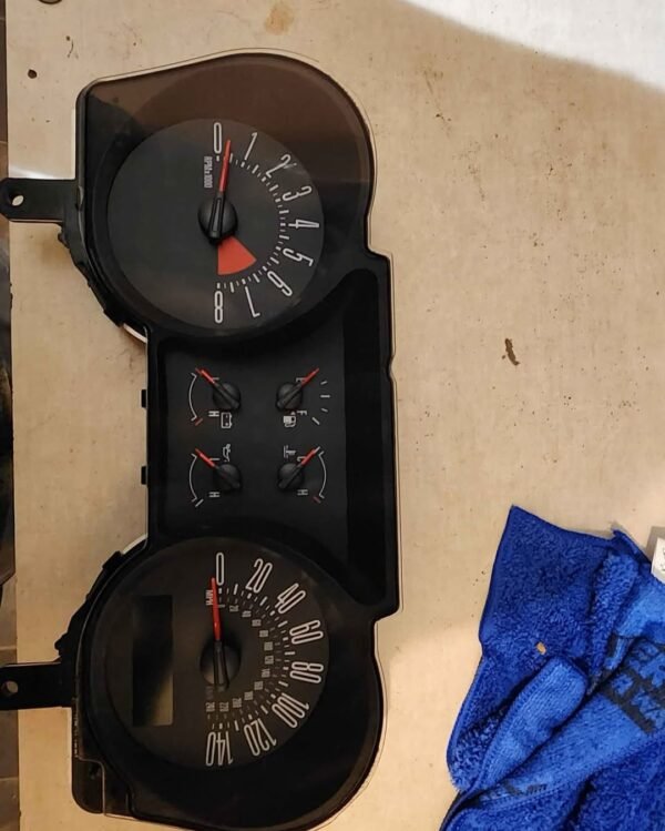 2005-2009 Ford Mustang GT Instrument Cluster