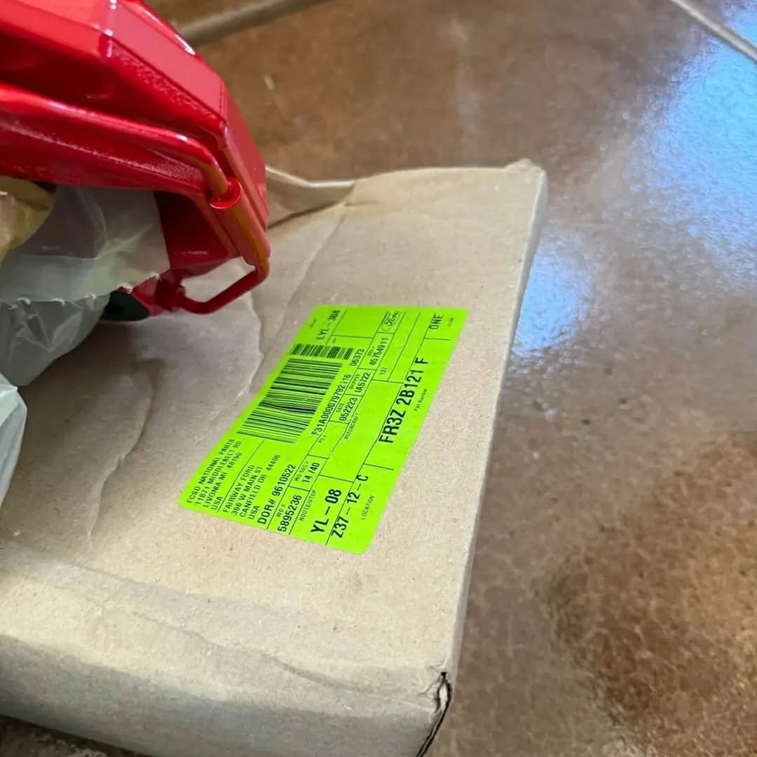 Ford Mustang GT350R Front Calipers and Rotors Set - Image 4