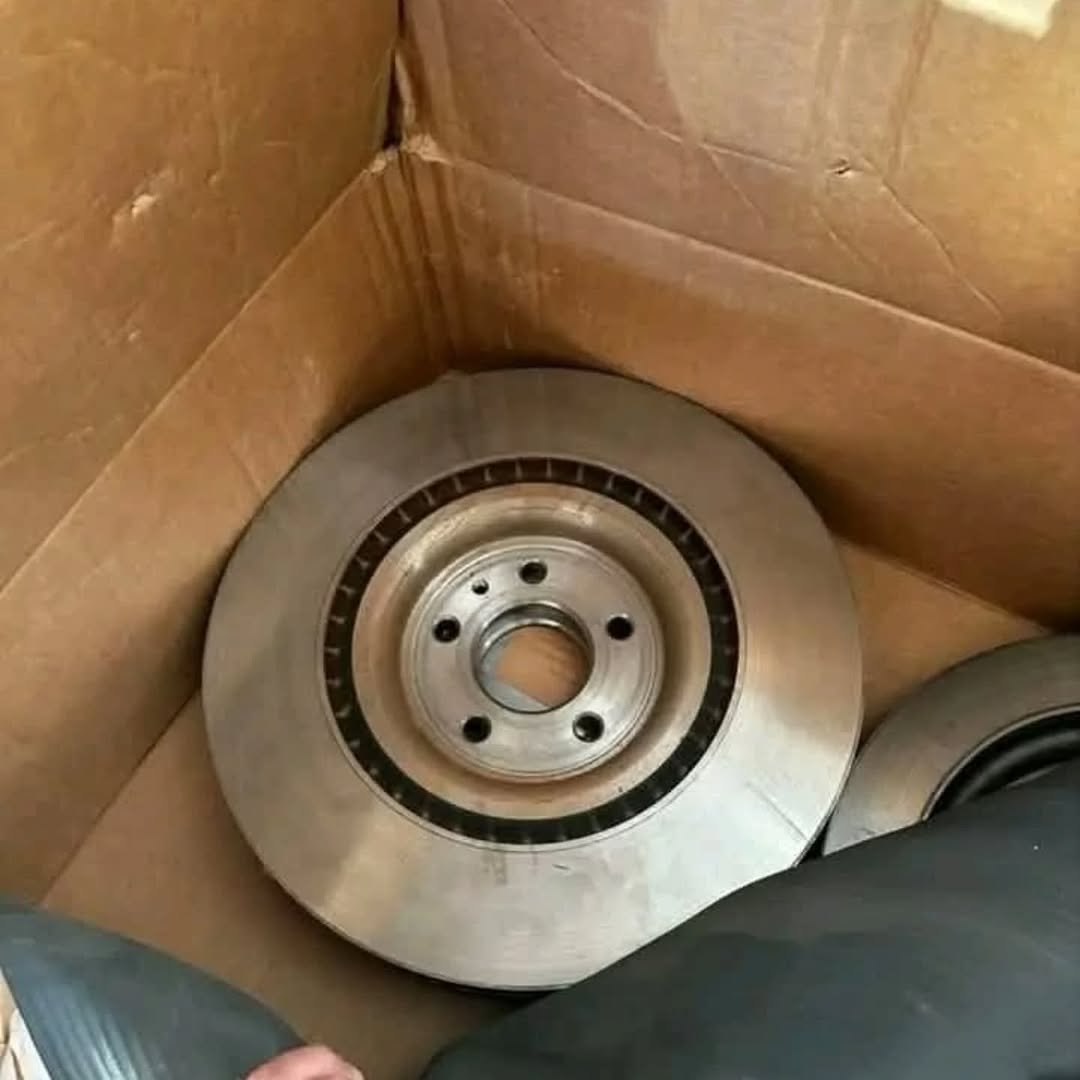 Ford Mustang GT500 15" Brembo Brake Upgrade Kit - Image 3