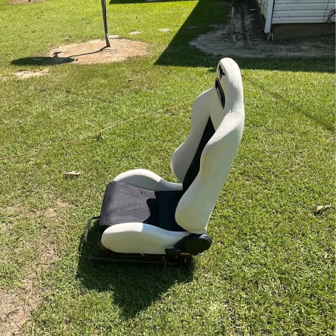 Ford Mustang Racing Seats Pair - Image 4