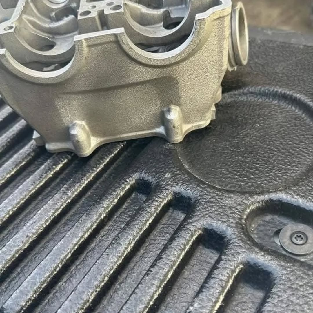 2006 Yamaha YFZ450 Cylinder Head with Valves, Springs, and Caps - Image 4