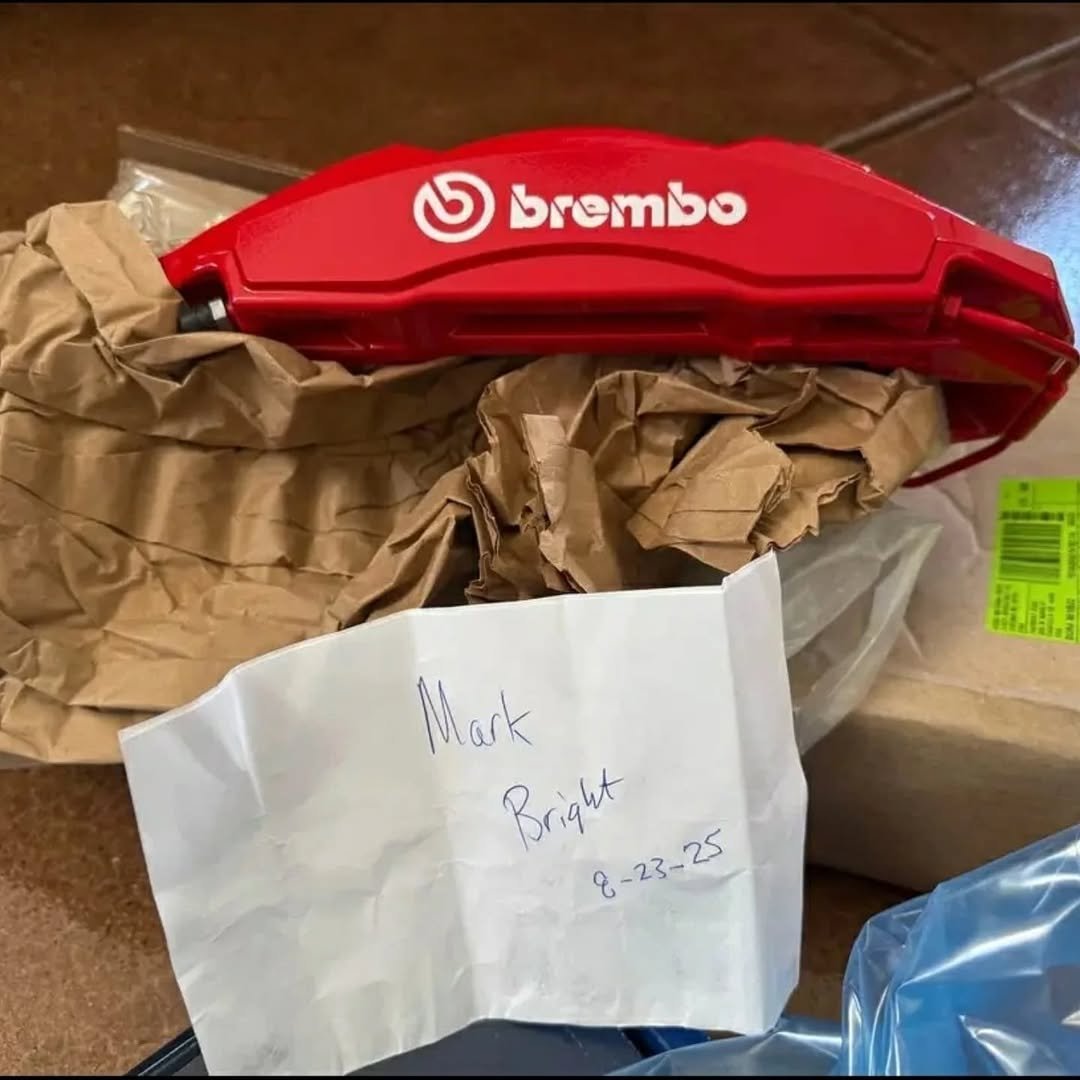 Ford Mustang GT350R Front Calipers and Rotors Set - Image 3